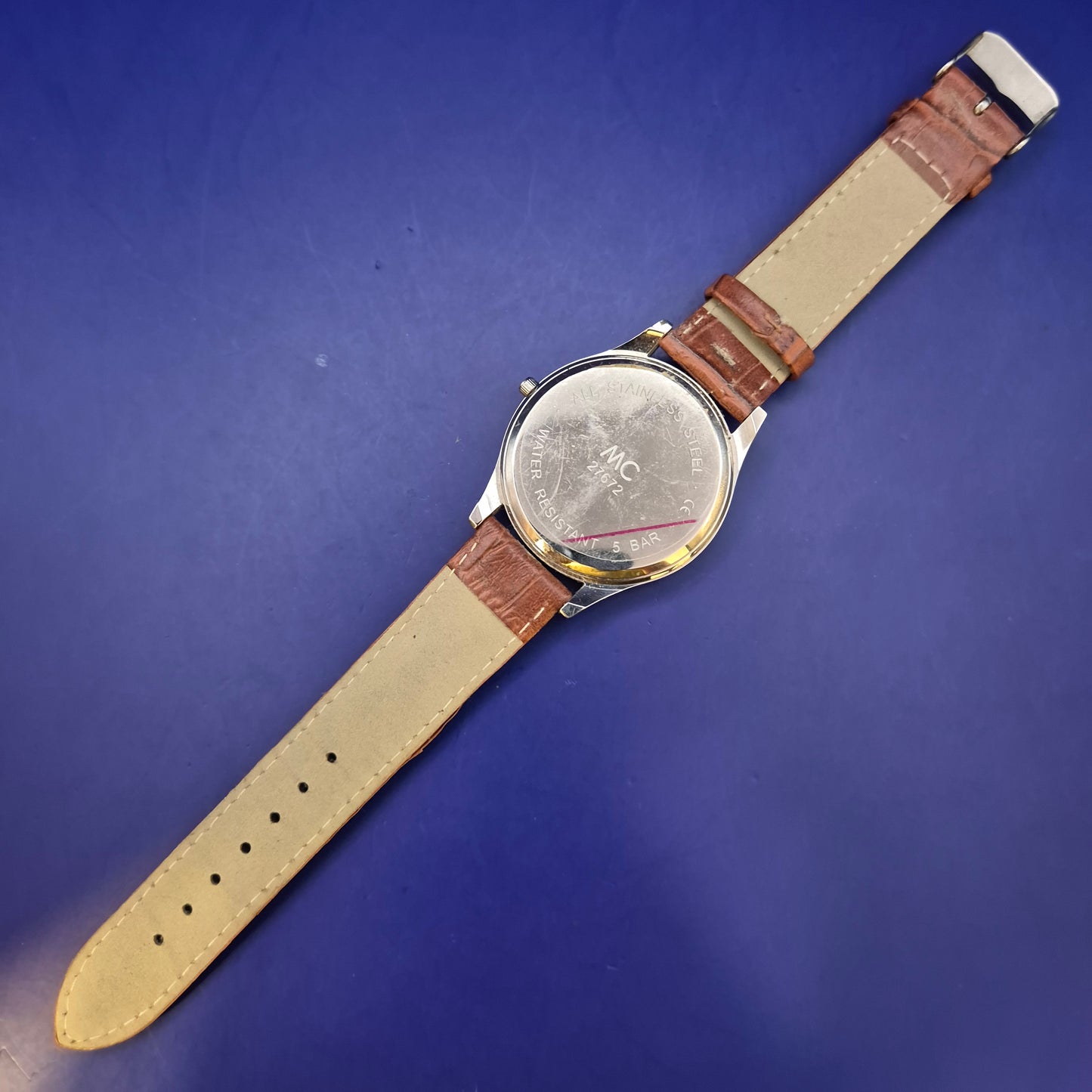 Klassische MC Herren Uhr mit braunem Lederband – Zeitloser Stil