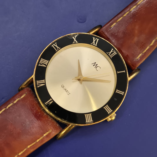 Klassische MC Damen Uhr – Elegantes Vintage Design mit Römischen Zahlen