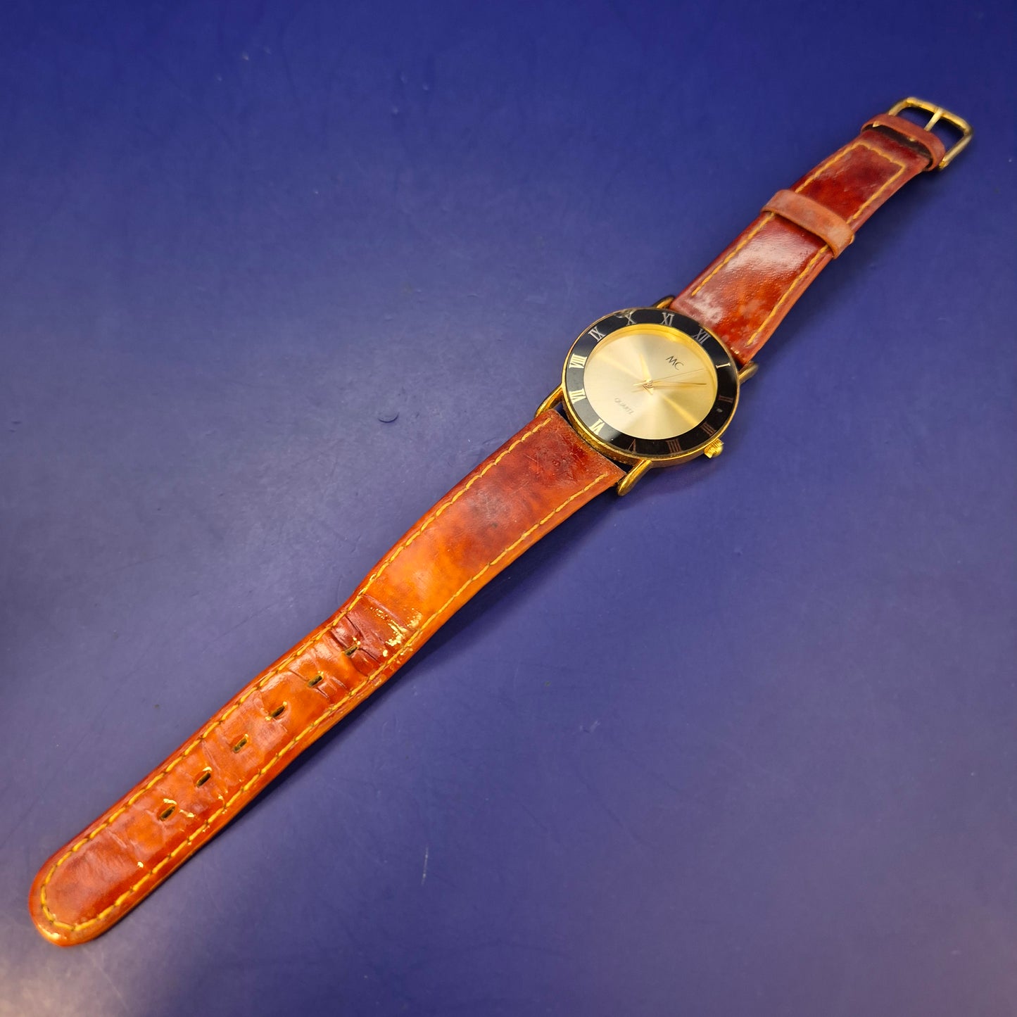 Klassische MC Damen Uhr – Elegantes Vintage Design mit Römischen Zahlen