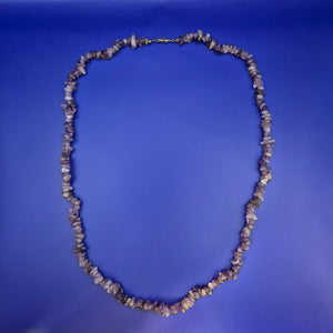 Edle Amethyst Splitterkette – Naturstein Halskette in Lila