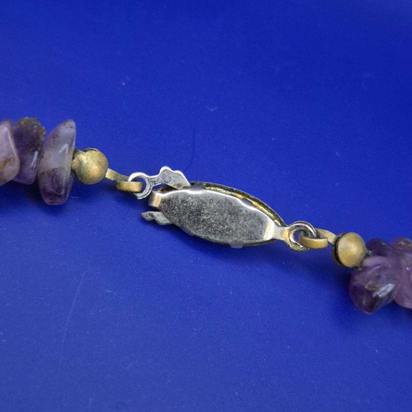 Edle Amethyst Splitterkette – Naturstein Halskette in Lila