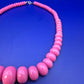 Modische Damen Kette in leuchtendem Pink – Stylischer Vintage Look