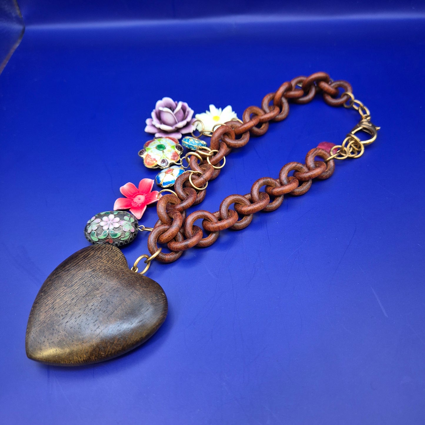 Vintage Charm Statement Damen Uhr Kette – Herz Anhänger & Blumen Charms