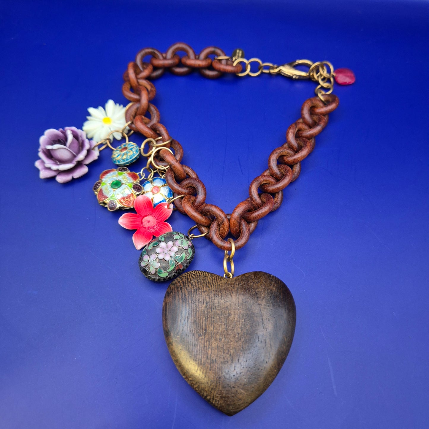 Vintage Charm Statement Damen Uhr Kette – Herz Anhänger & Blumen Charms