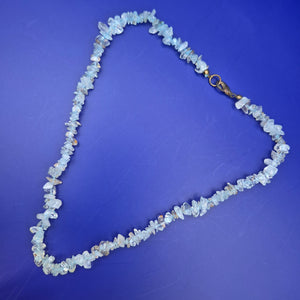 Edle Aquamarin Splitterkette – Stilvolle Damen Kette aus Natursteinen
