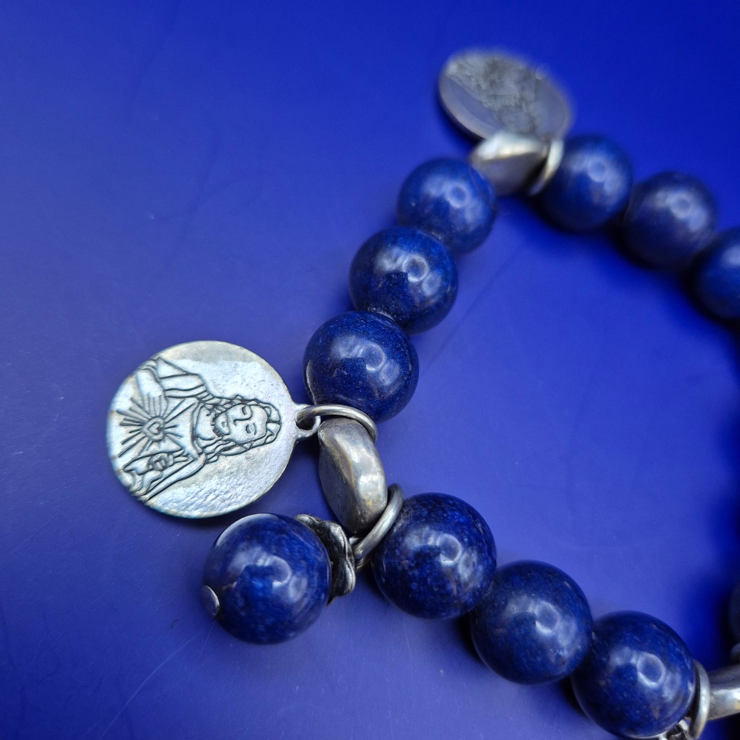 Spirituelles Lapis Lazuli Armband – Dunkelblaues Perlen Armband