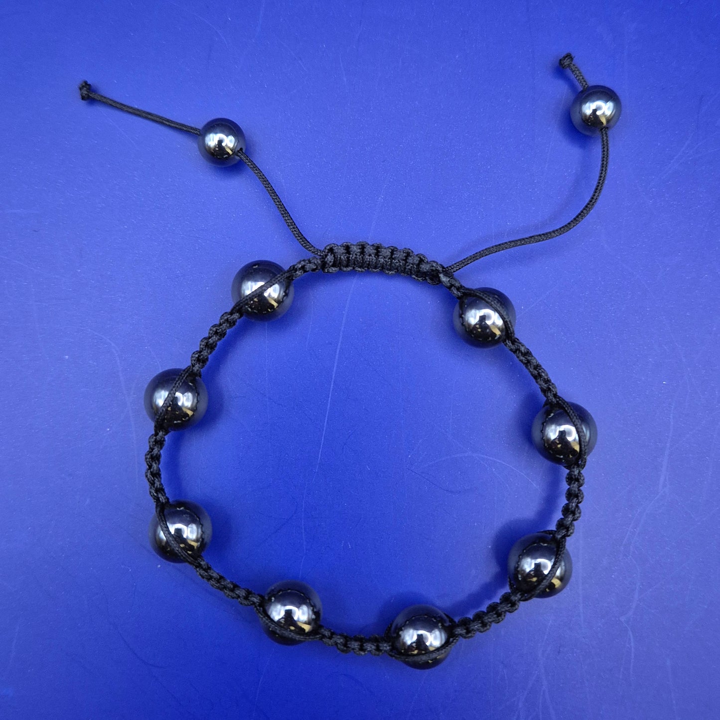 Stilvolles Hämatit Shamballa Armband – Unisex Macramé Schmuck