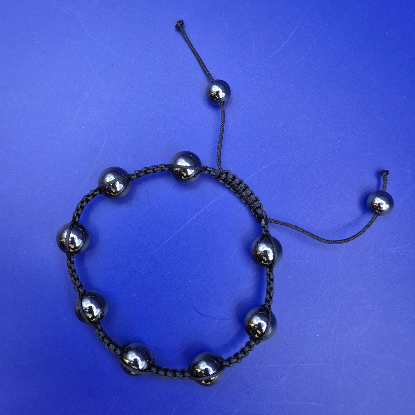 Stilvolles Hämatit Shamballa Armband – Unisex Macramé Schmuck