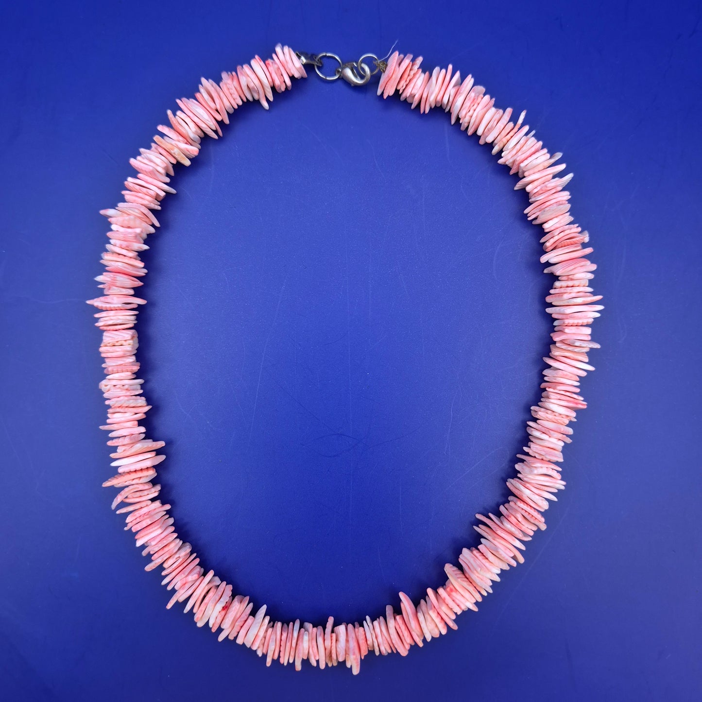 Moderne Muschel Kette in Rosa – Maritimer Look für den Sommer