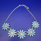 Elegante Statement Damen Kette – Florales Design mit blauen Elementen