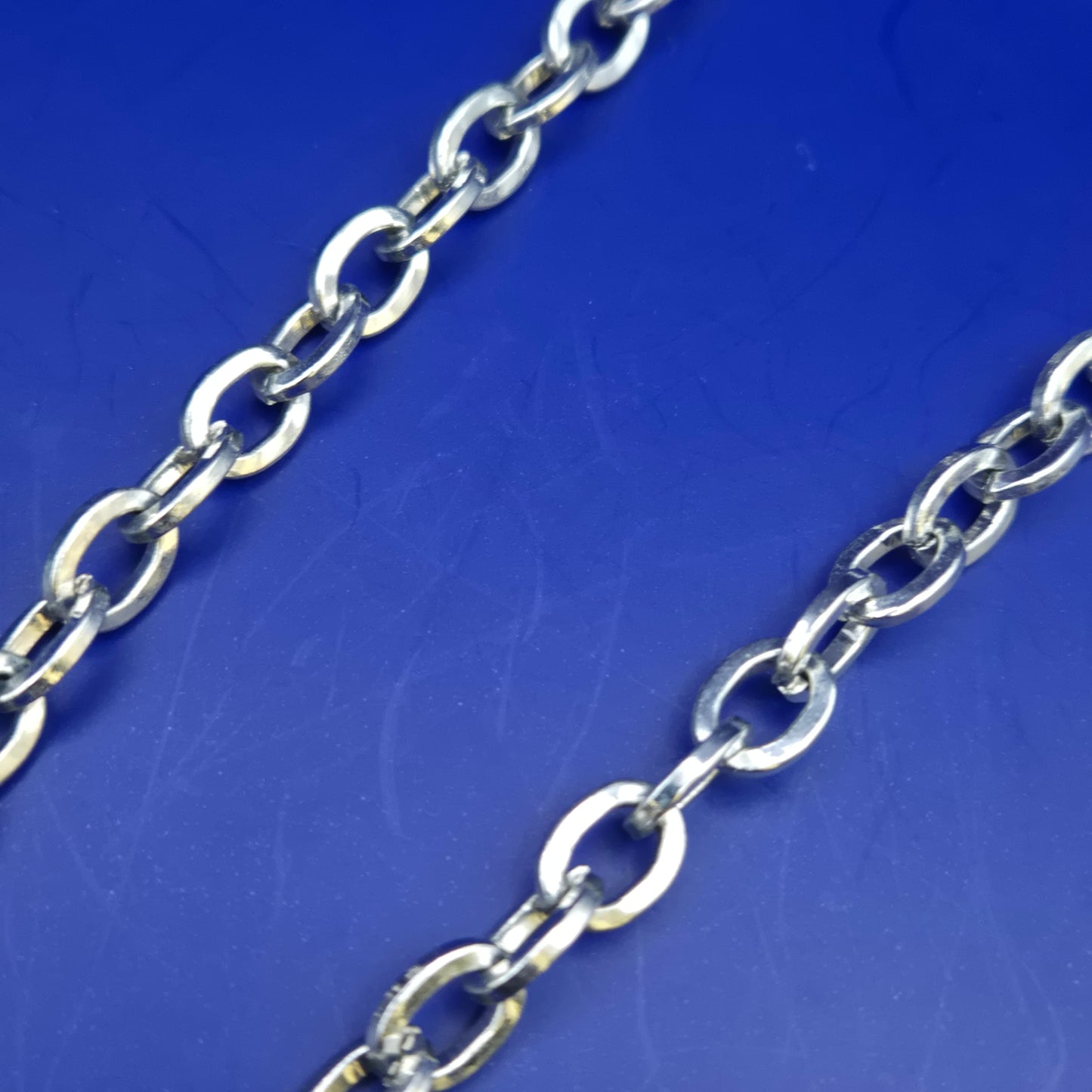 Elegante Damen Kette mit pinkem Herzanhänger – Romantischer Stil