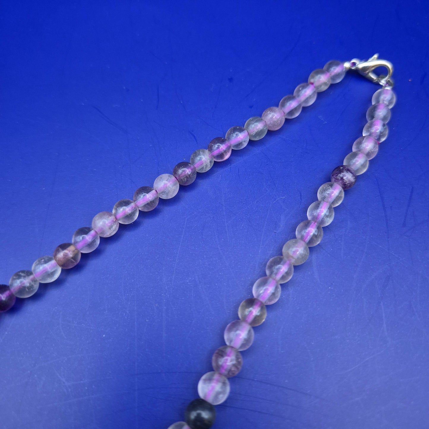 Elegante Fluorit Damen Kette – Sanfte Violetttöne für jeden Anlass