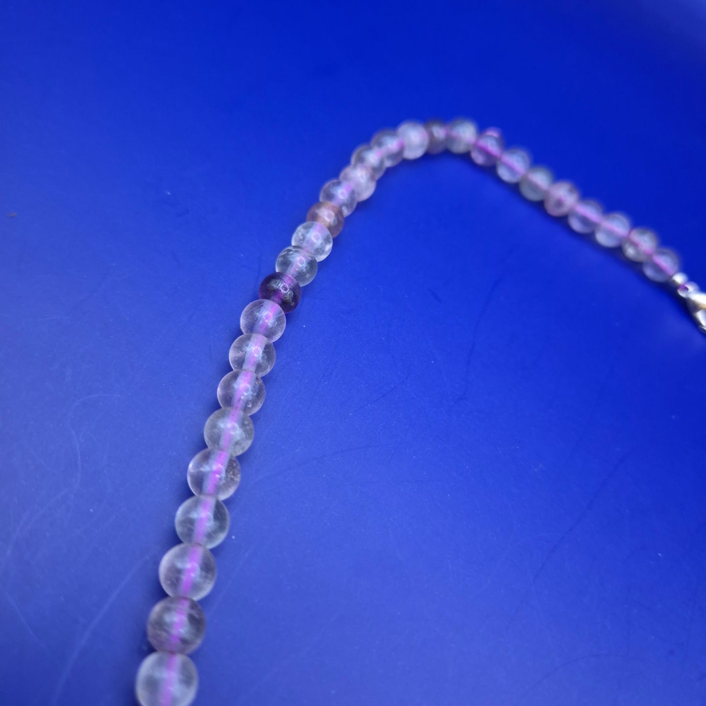 Elegante Fluorit Damen Kette – Sanfte Violetttöne für jeden Anlass