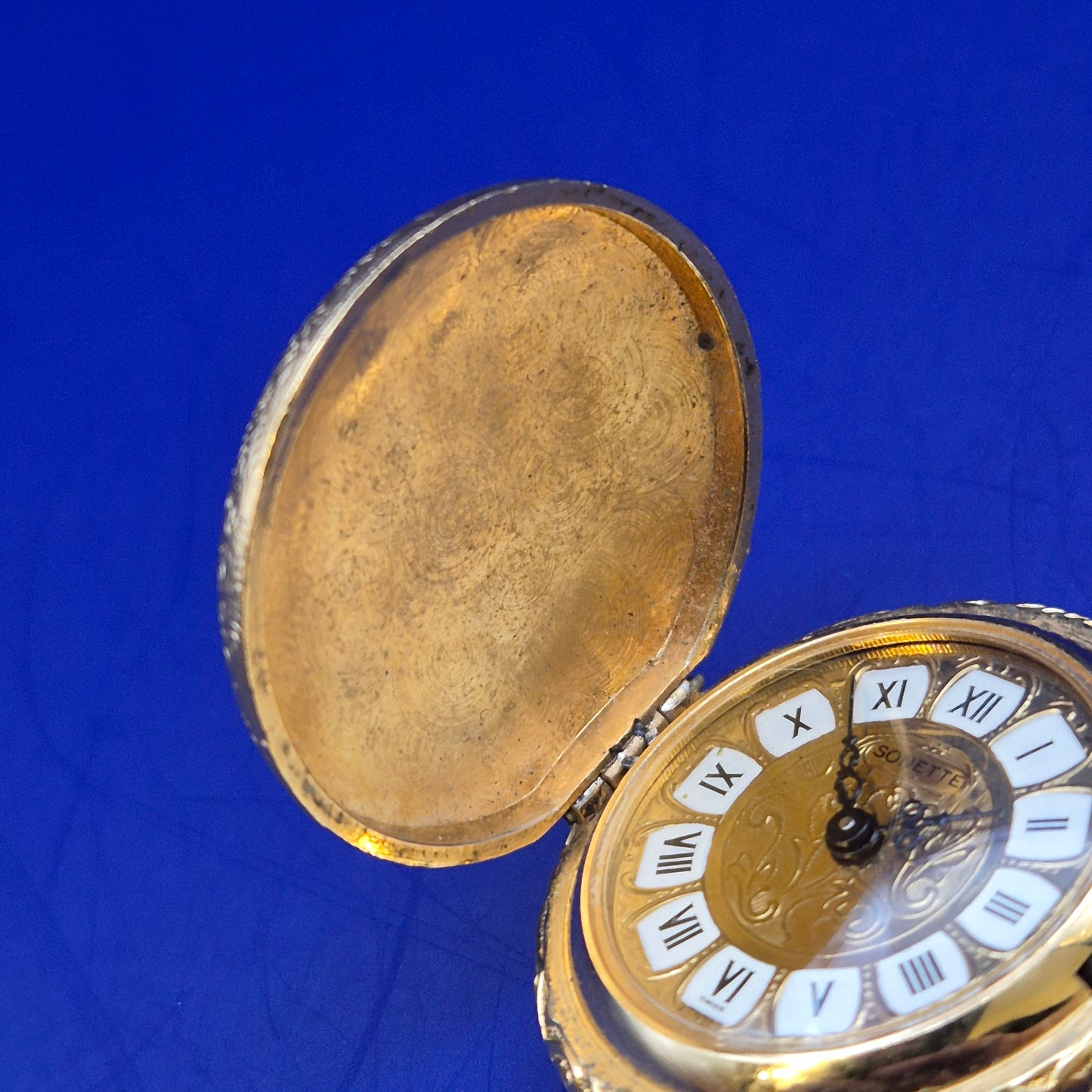 Edle Sonette Swiss Taschen Uhr – Elegantes Skelett Design mit Relief