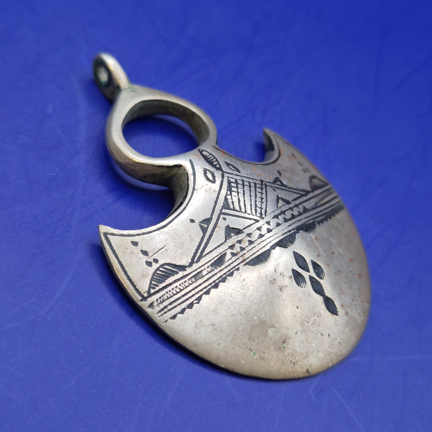 Traditioneller Tuareg Anhänger – Handgravierter Silber Schmuck Beduinen Stil