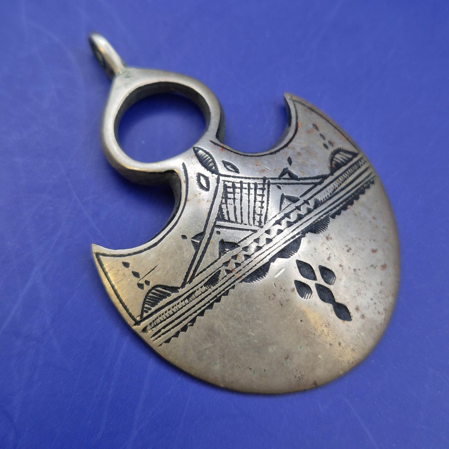 Traditioneller Tuareg Anhänger – Handgravierter Silber Schmuck Beduinen Stil