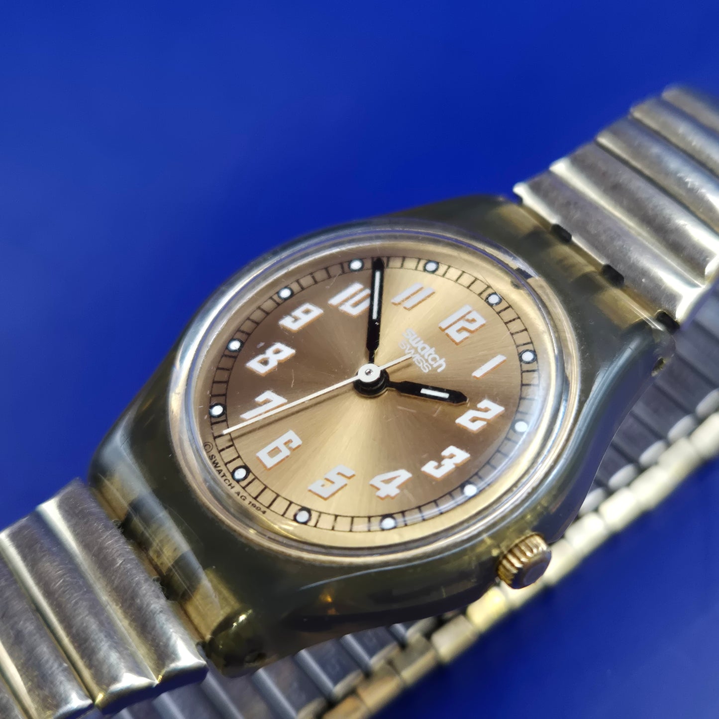 Vintage Swatch Damen Uhr – Klassisches Design mit Flex-Armband