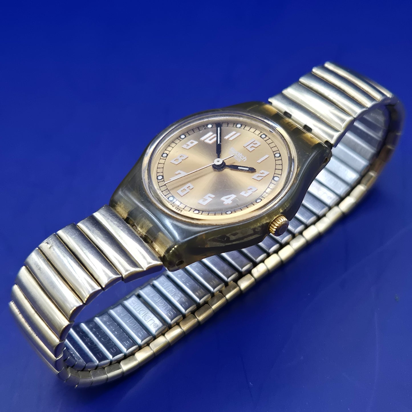 Vintage Swatch Damen Uhr – Klassisches Design mit Flex-Armband