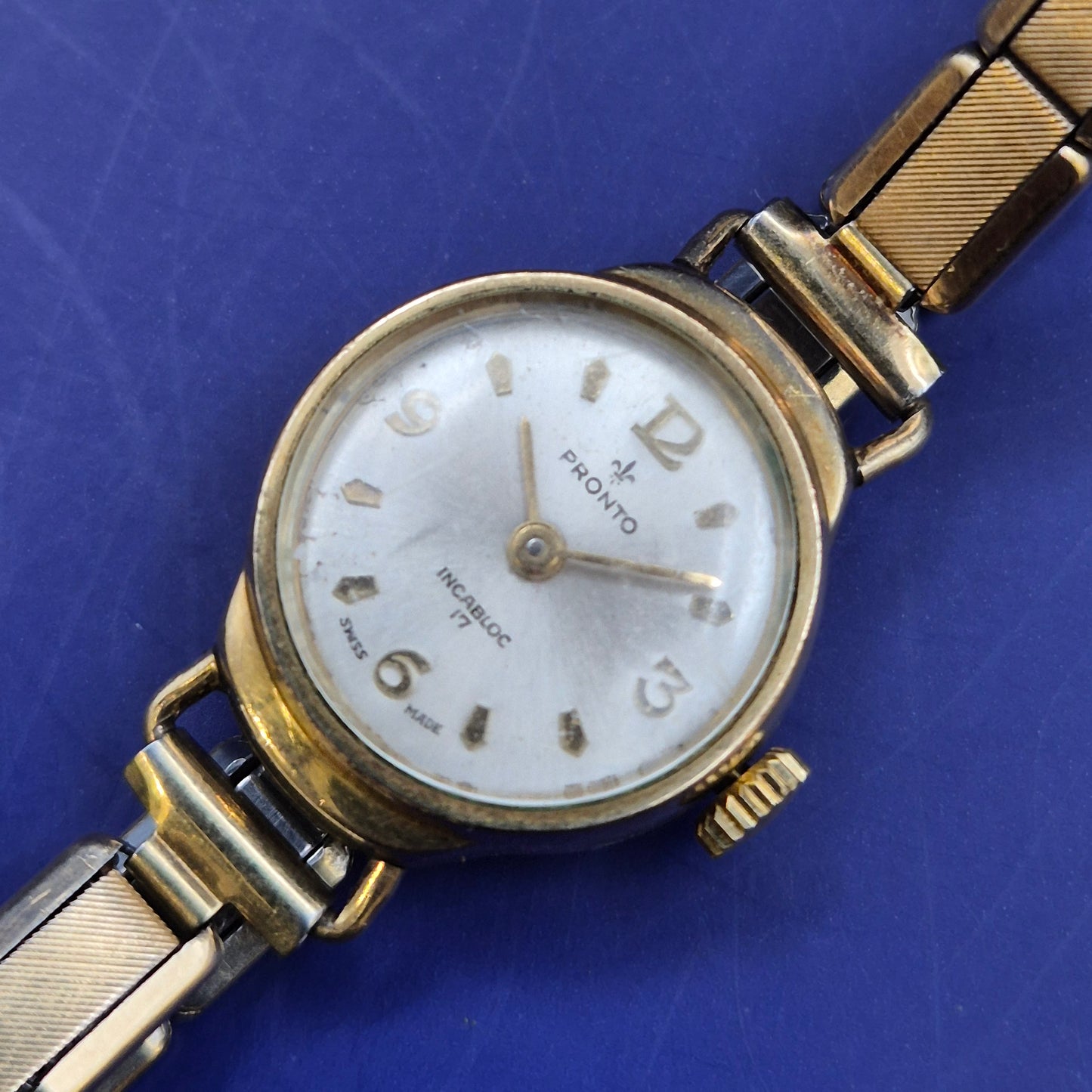 Elegante Pronto Damen Uhr – Vintage-Stil mit Rolled Gold Gehäuse