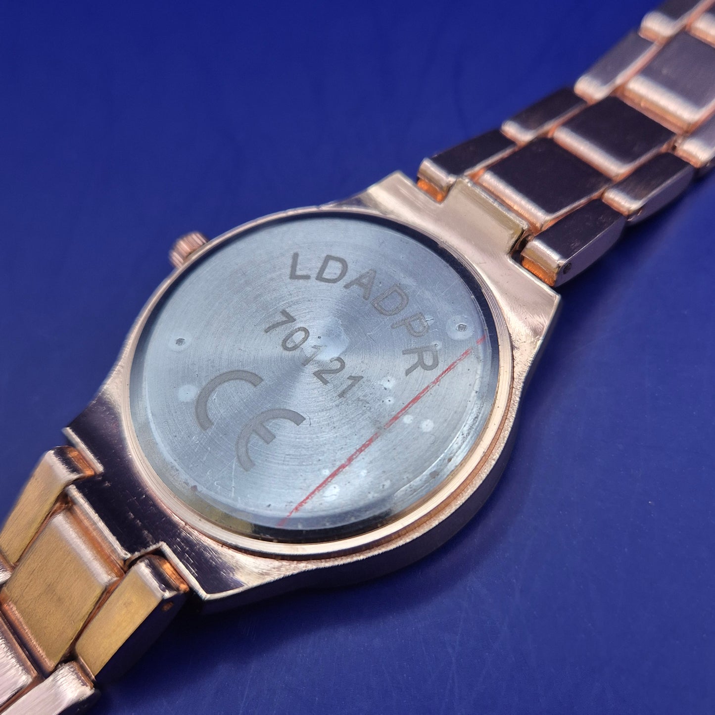 Elegante LDADPR Damen Uhr – Modernes Design in Roségold Optik