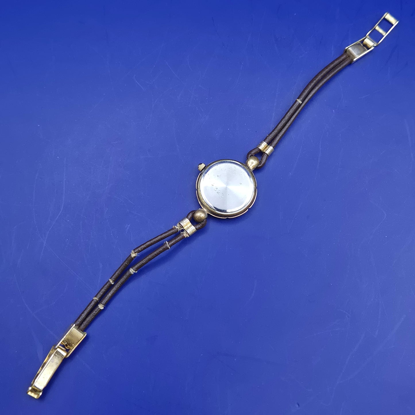Elegante Venise Damen Uhr – Klassischer Vintage-Stil mit Lederband