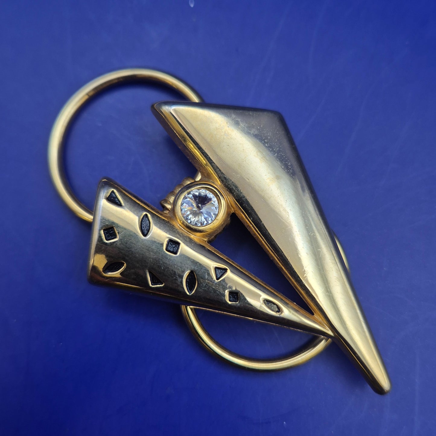 Vintage Damen Brosche im Geo-Look – Goldfarben mit Strassstein