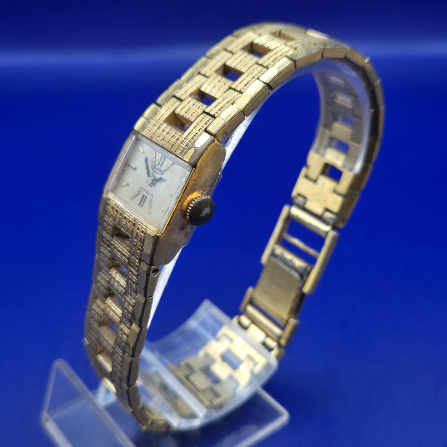 Klassische Montrial Damen Uhr – Edles Vintage-Design in Goldoptik