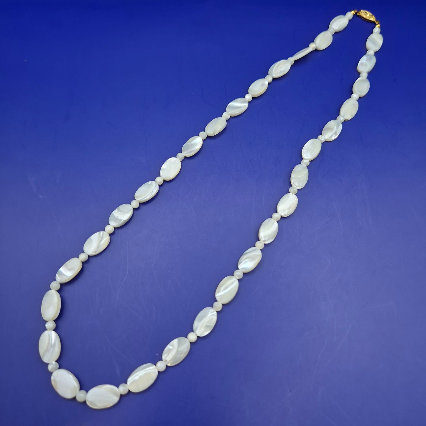 Edle Damen Perlmutt Kette – Elegante Perlmuttkette mit Goldverschluss