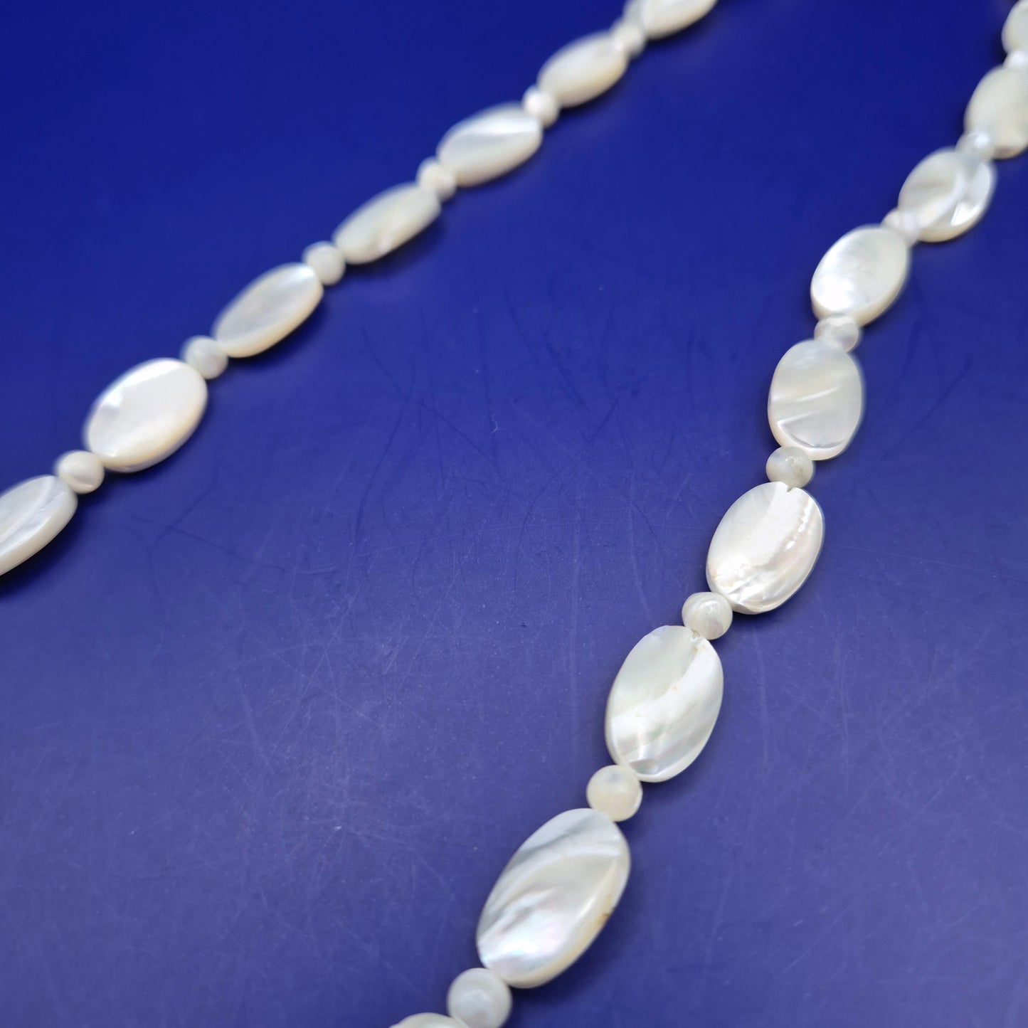 Edle Damen Perlmutt Kette – Elegante Perlmuttkette mit Goldverschluss