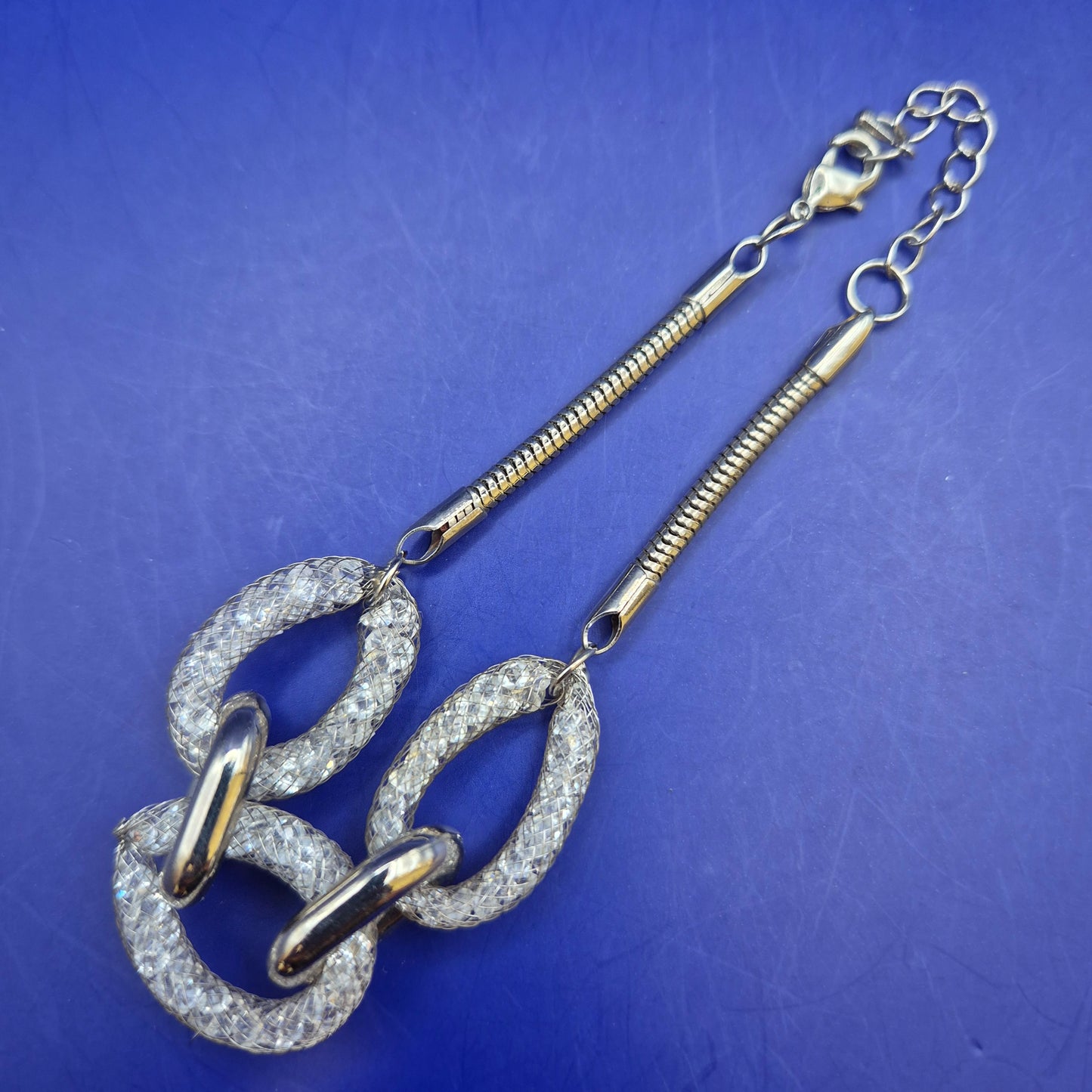 Elegantes Damen Armband in Silber-Optik mit Kristall-Gliedern