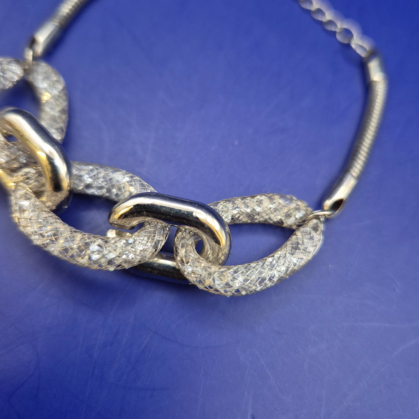 Elegantes Damen Armband in Silber-Optik mit Kristall-Gliedern