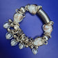 Elegantes Damen Armband mit Herzanhängern – Verspielter Stil