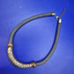Moderne Damen Kette – Markantes Collier mit Hammerschlag-Optik