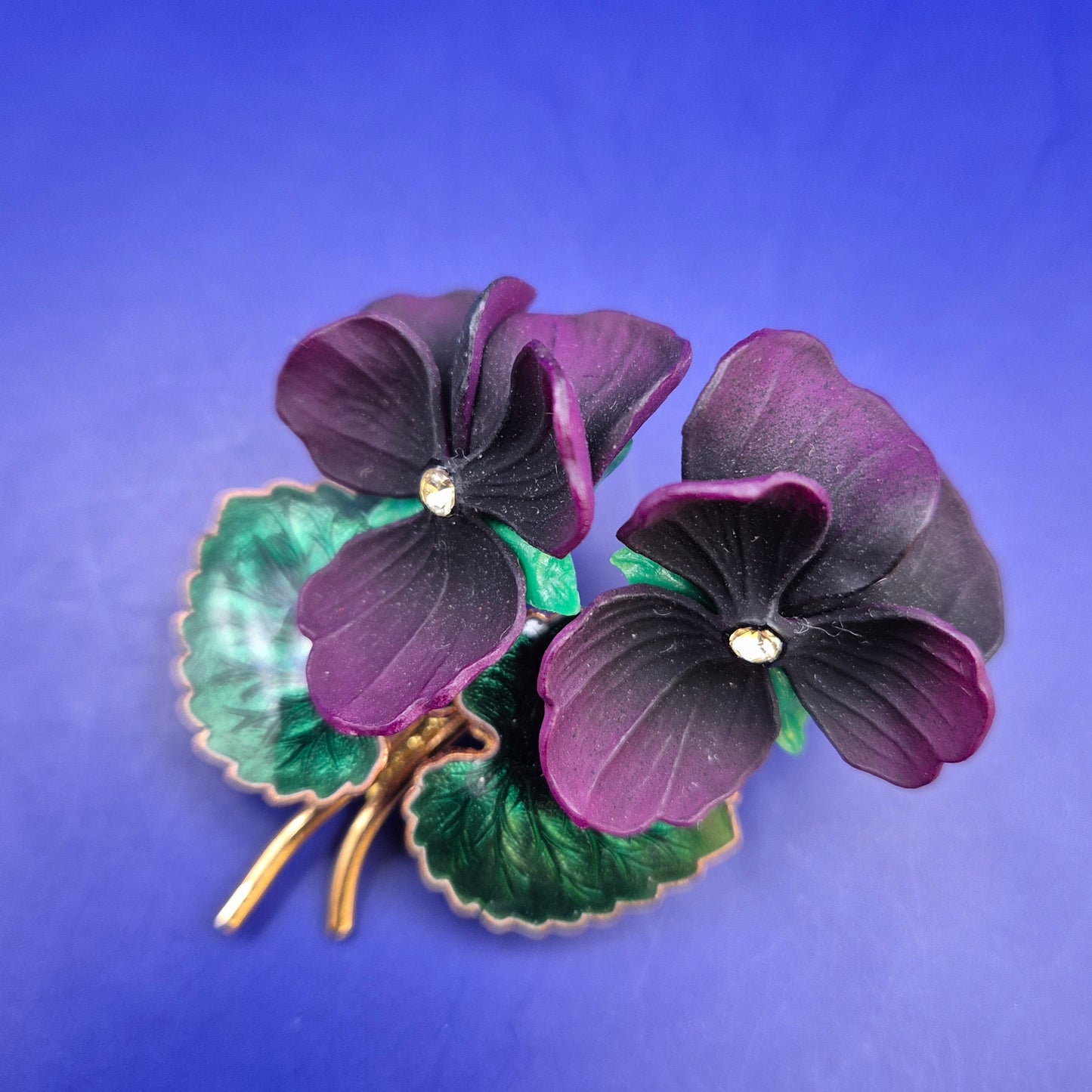 Elegante Vintage Brosche Veilchen – Florales Design mit Strass