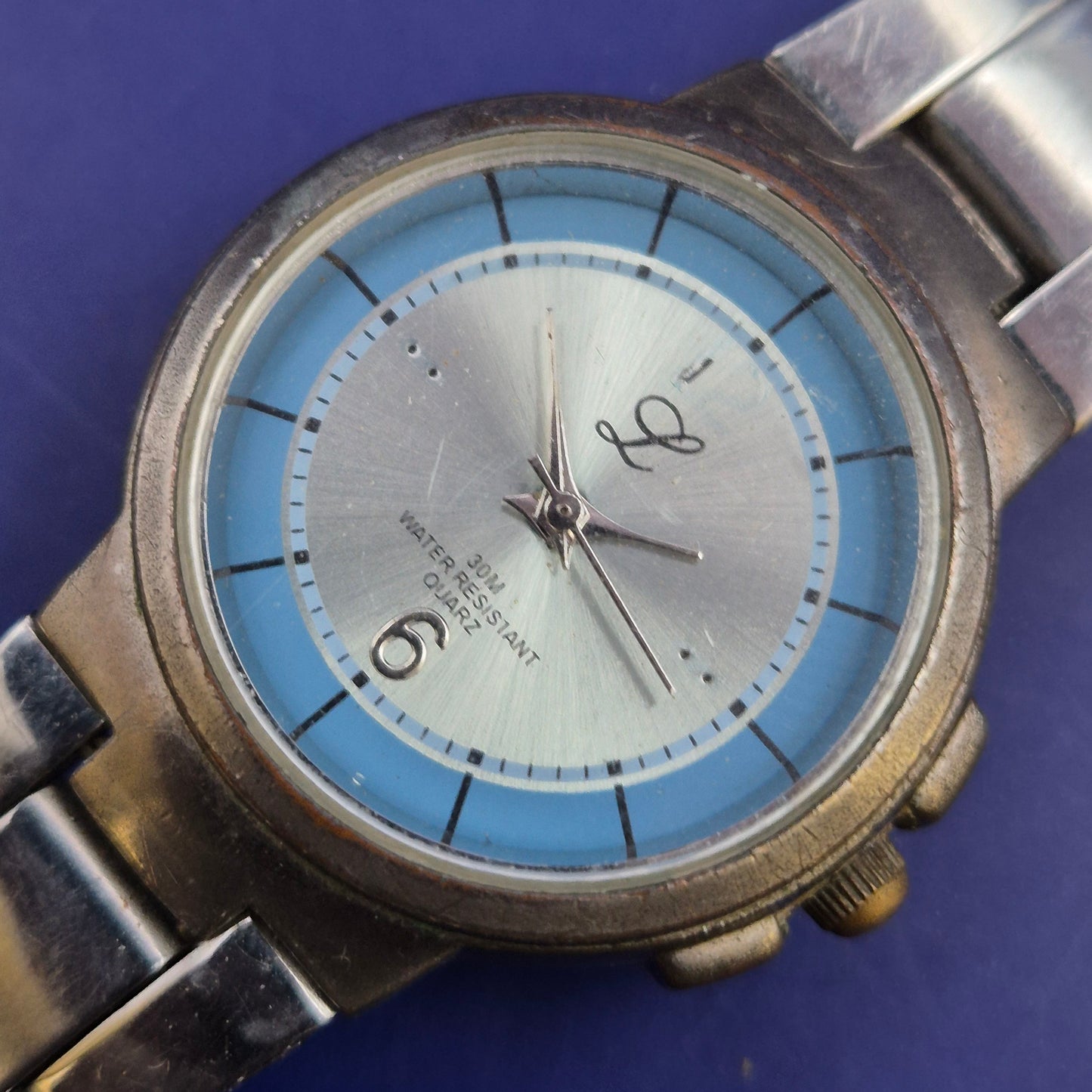 Klassische Meister-Anker Damen Uhr – Zweifarbiges Design mit Hellblauem Ring