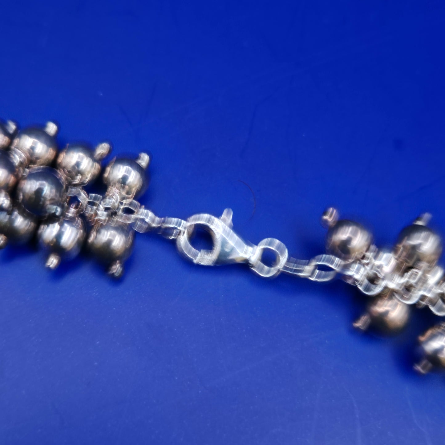 Edle Silberfarbene Kugel Halskette – Elegante Kette mit Kugeln