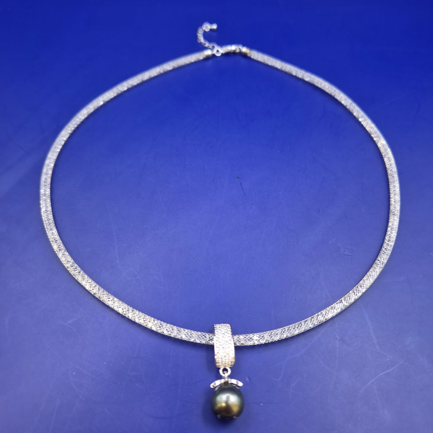 Elegante Damen Halskette mit Perlen Anhänger – Edler Look