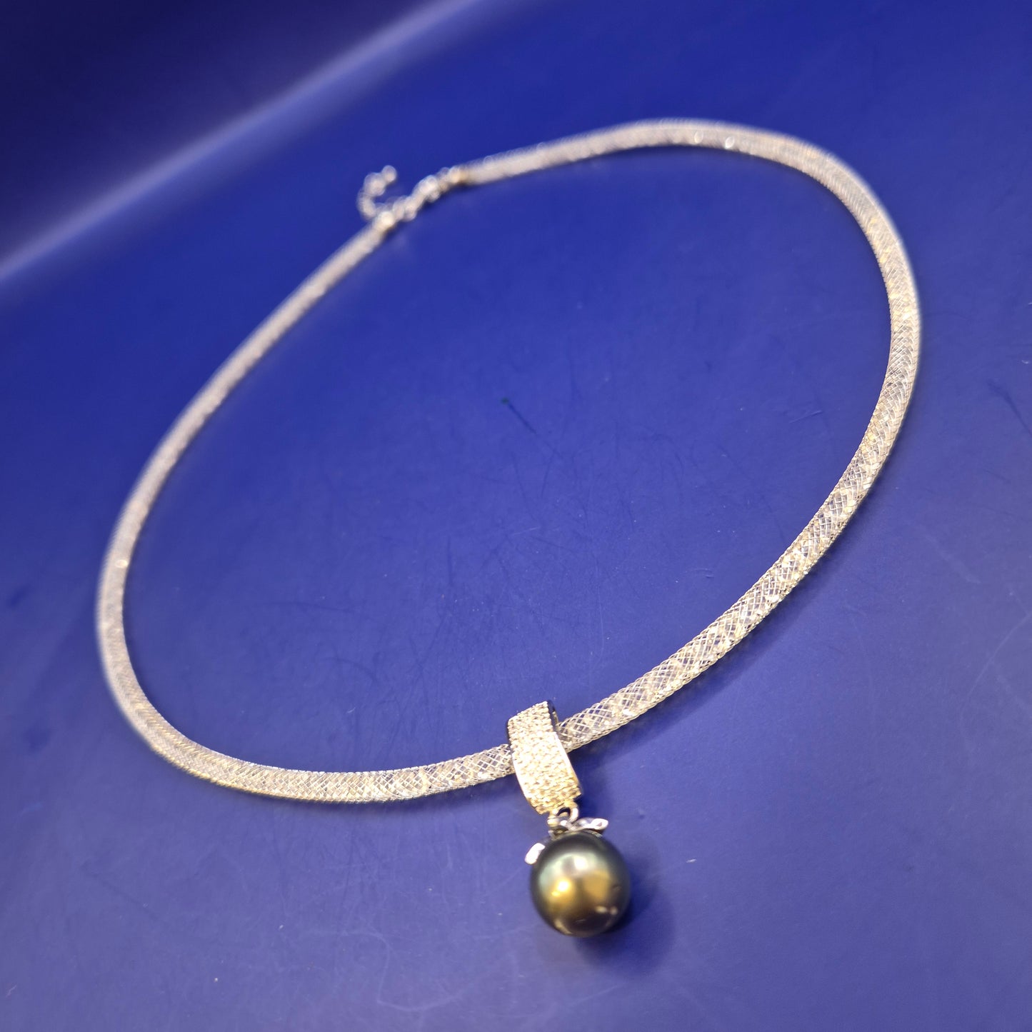 Elegante Damen Halskette mit Perlen Anhänger – Edler Look
