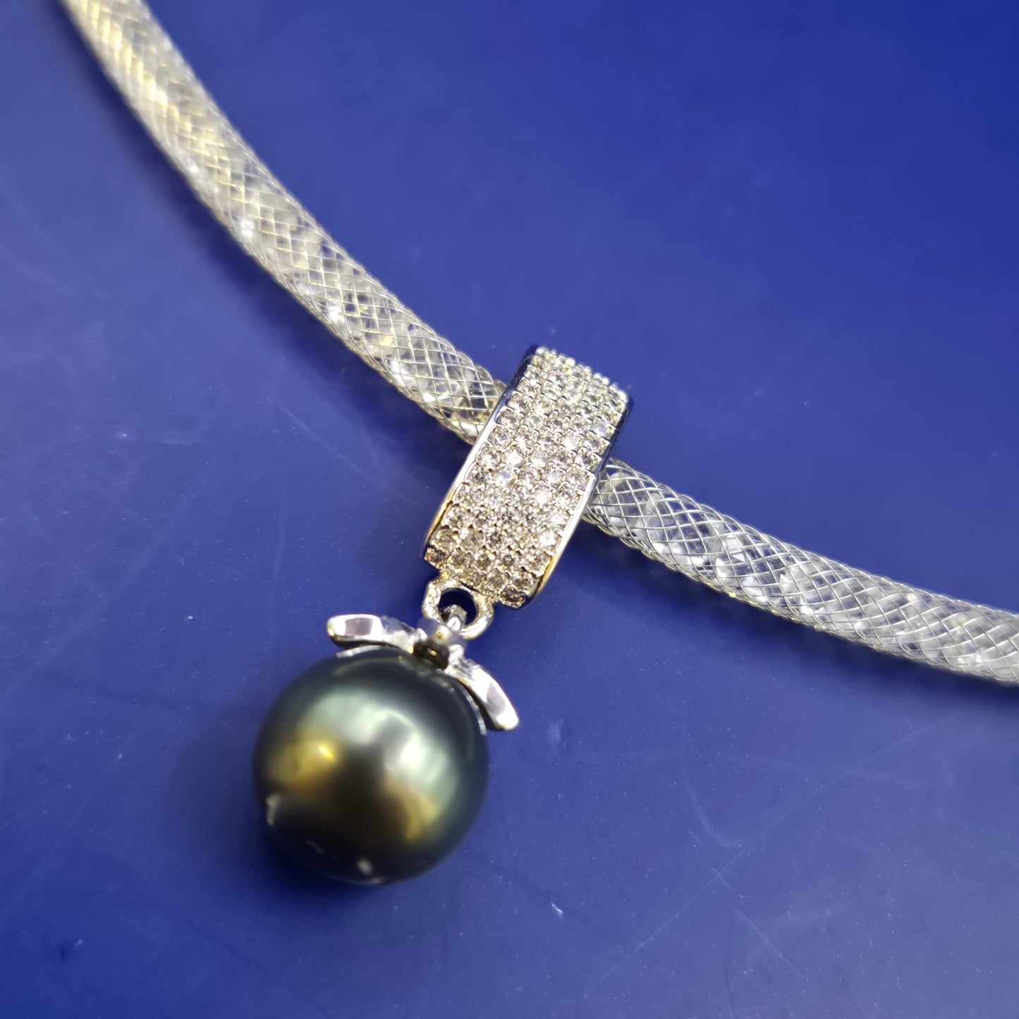 Elegante Damen Halskette mit Perlen Anhänger – Edler Look