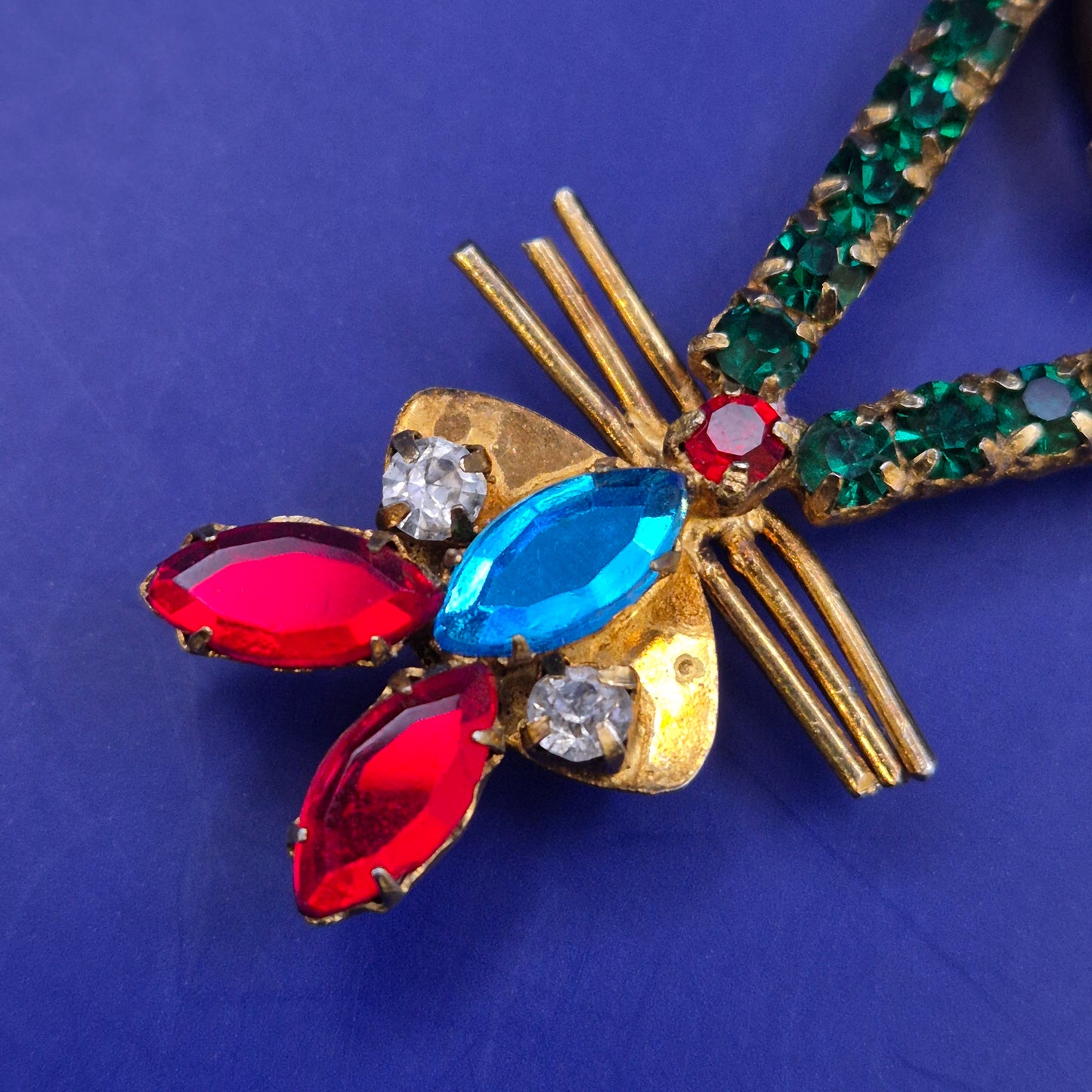 Vintage Opel Damen Uhr – Stilvolle Brosche mit Strass