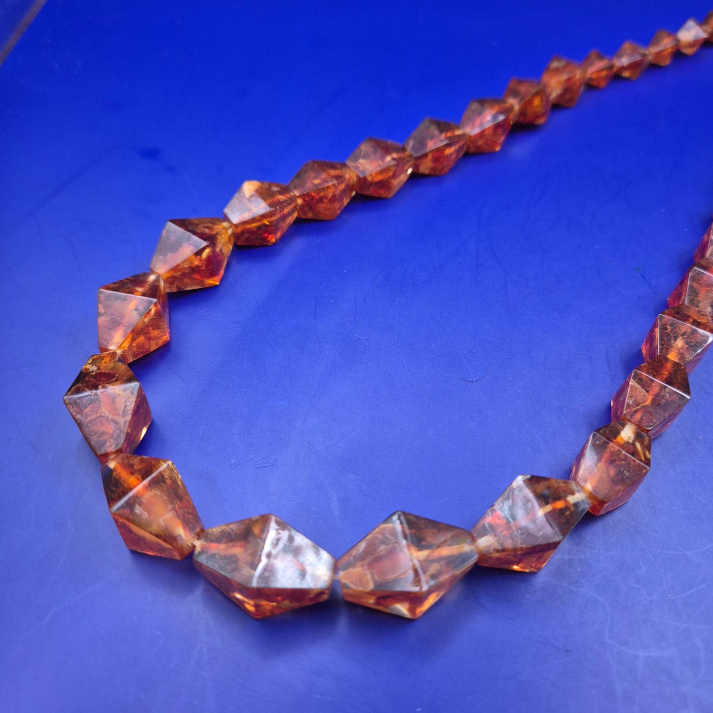 Elegante Bernstein Bernsteinperlen Hals Kette – Einzigartige Bikonische Form