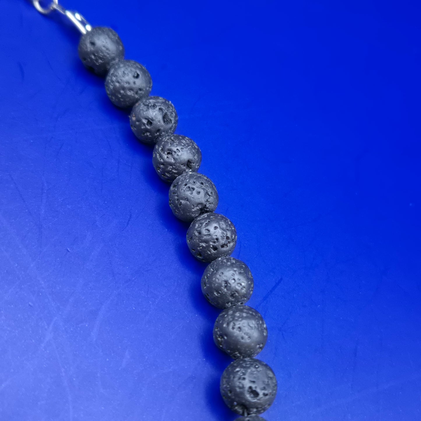 Vintage Lavastein Kette mit silberfarbenem Verschluss