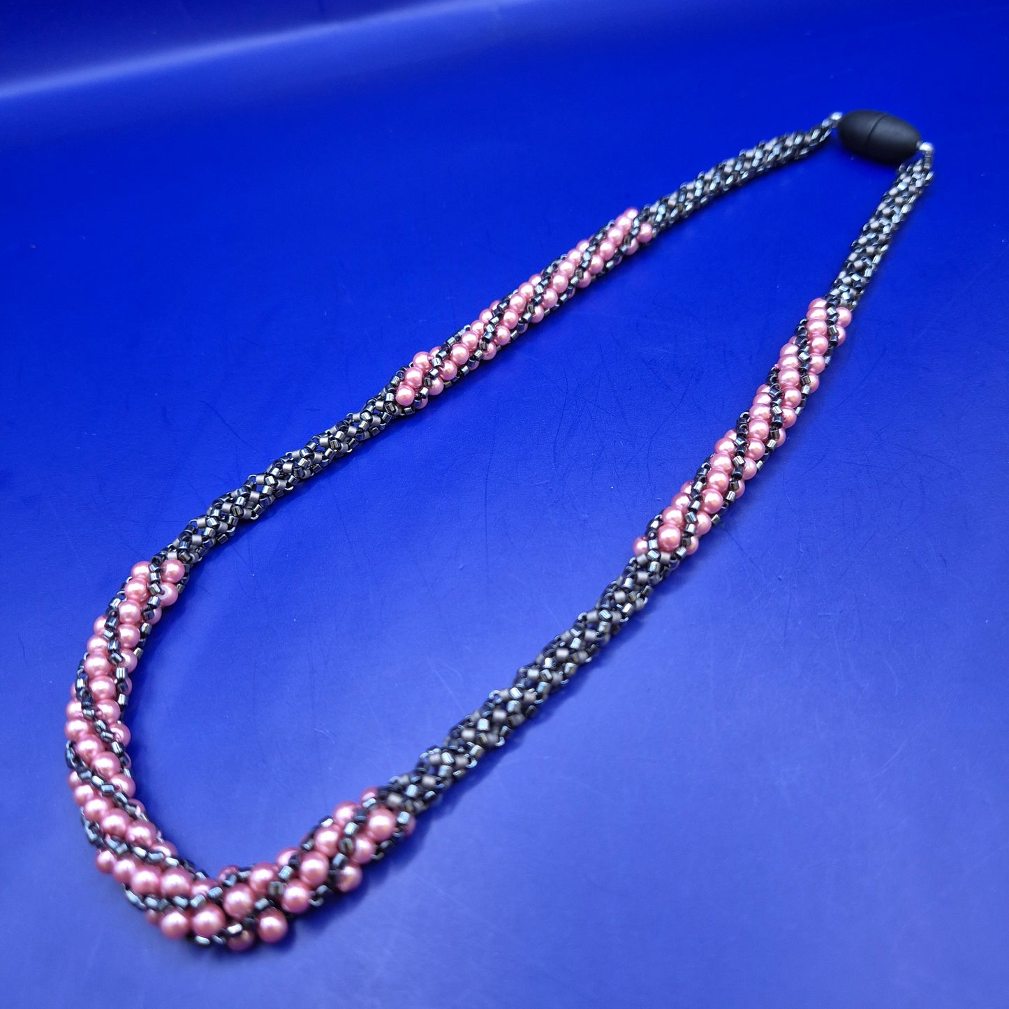 Perlen Kette geflochten Schwarz Pink Magnetverschluss Vintage