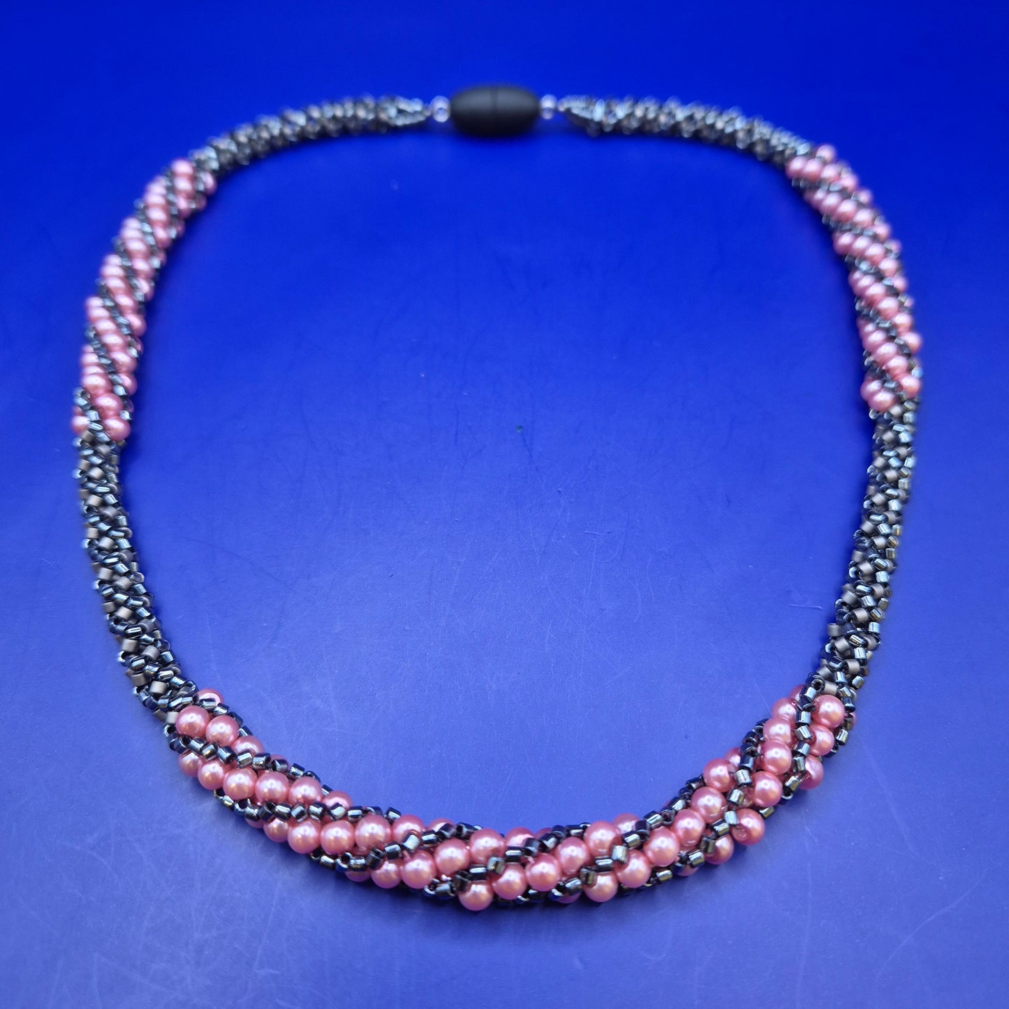 Perlen Kette geflochten Schwarz Pink Magnetverschluss Vintage