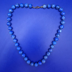 Vintage Damen Kette mit blauen Lapis Lazuli Perlen und Karabinerverschluss