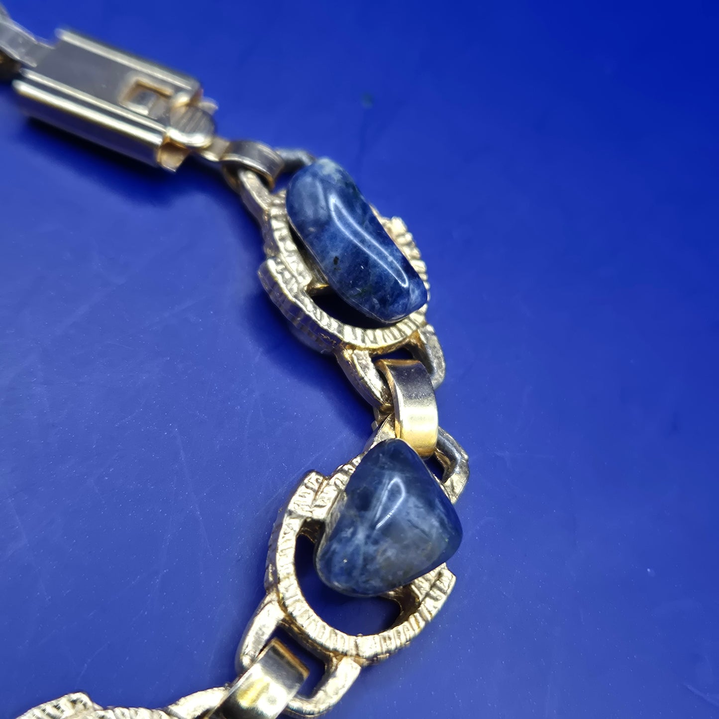 Vintage Armband mit Sodalith Steinen und Gold-Ton Fassung