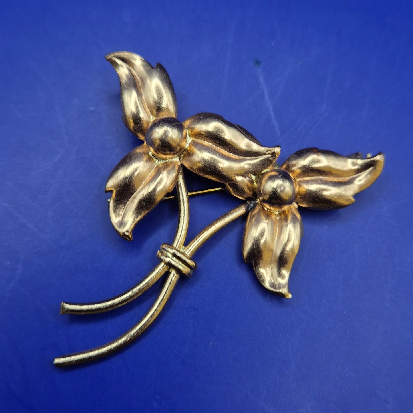 Vintage Brosche Blumenstrauß Goldfarben Elegantes Schmuckstück