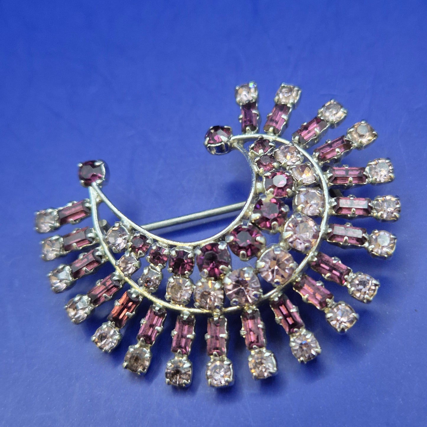 Vintage Brosche Strass LILA | Funkelnde Halbmond Brosche Mode Schmuck