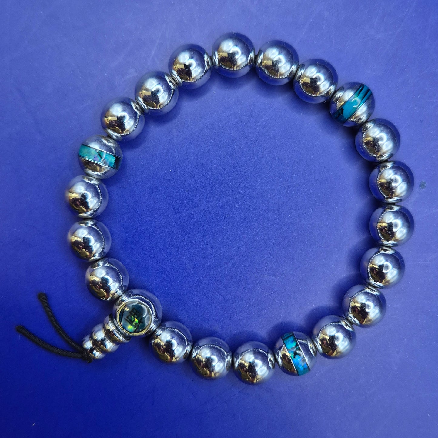 Silberfarbenes Perlen Armband mit Türkis & Abalone Inlays