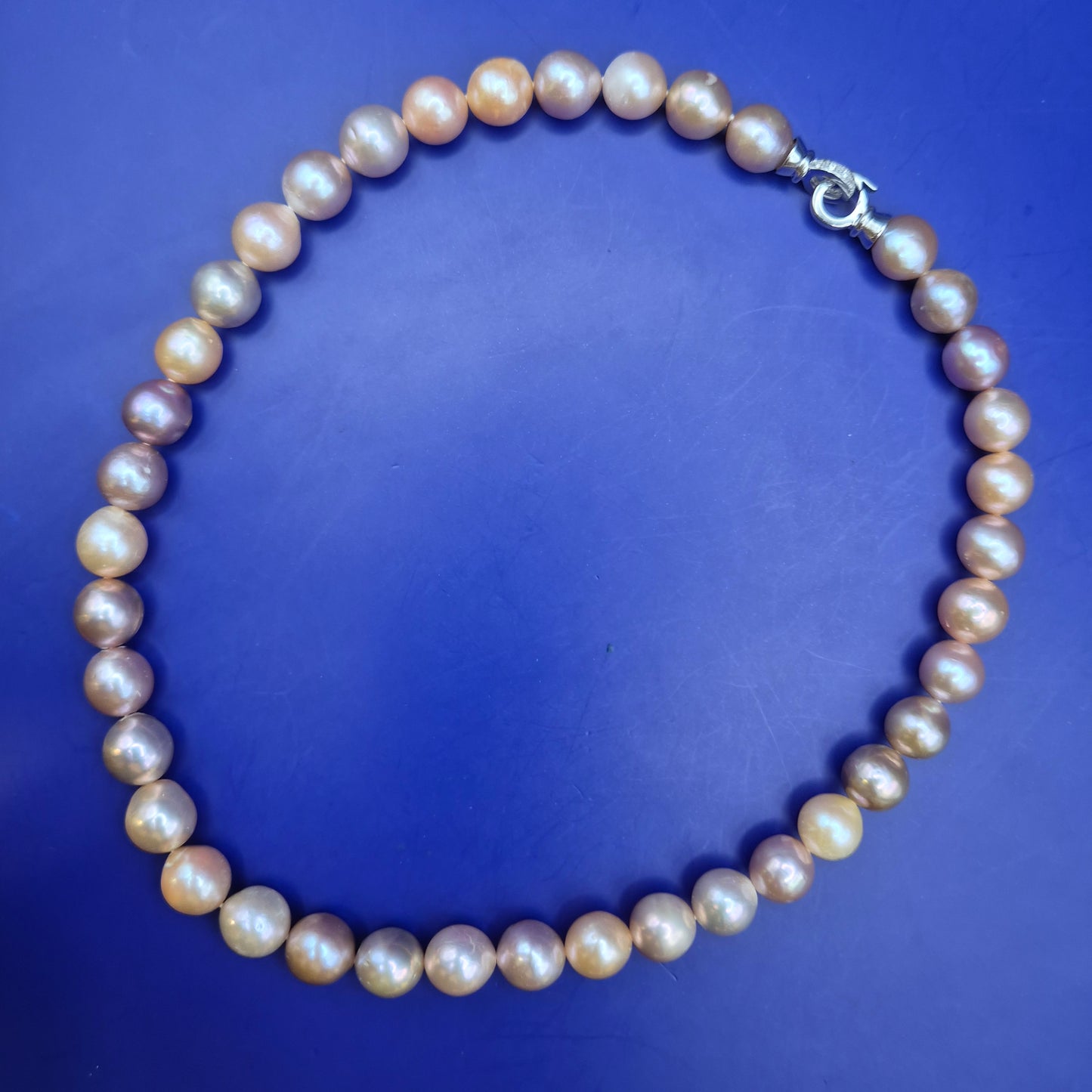 Elegante Perlenkette mit großen Naturperlen und 925er Silber Verschluss